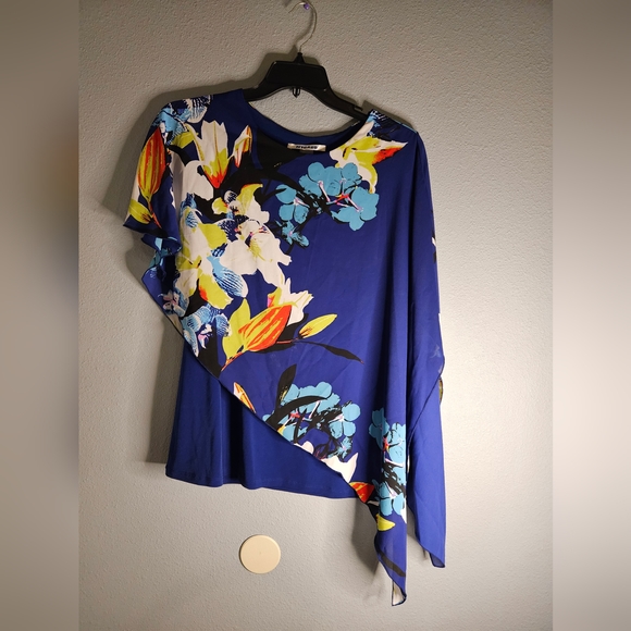 Nygard Tops - Cute colorful blouse